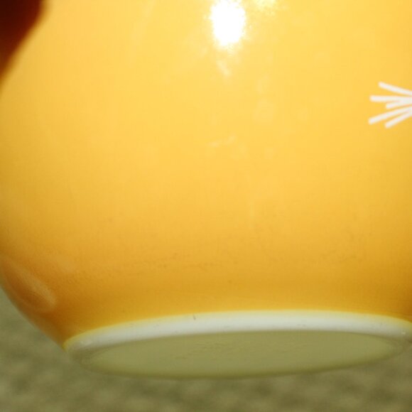 Vintage Pyrex Butterfly Gold Set of 3 Mixing Bowls 401 402 403 - Nesting Design - Picture 6 of 14